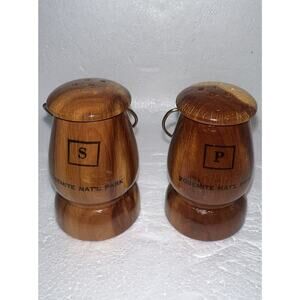 Vintage Souvenir Wooden Lantern Handle Salt & Pepper Shakers Yosemite National